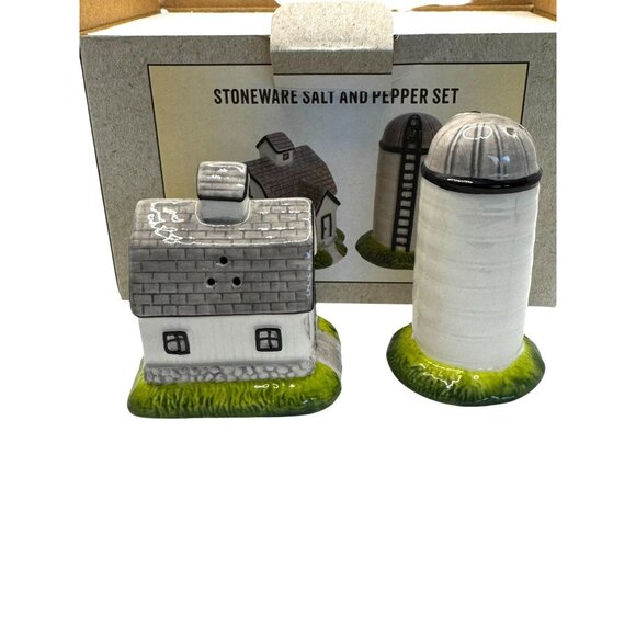 Stoneware Salt & Pepper Set With Barn & Silo Design - Picture 4 of 10
